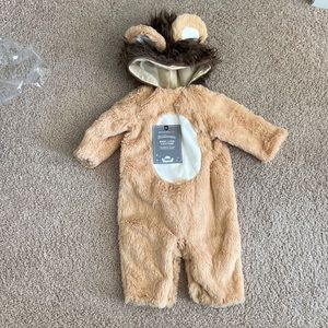 Pottery Barn Lion costume 0-6mo